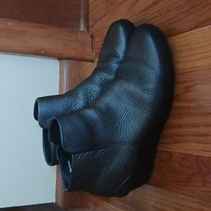 ECCO Size 40 Zip-up Booties Gray/Silver